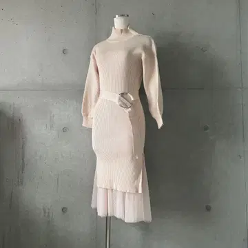 택 포함 새상품 튤 레이어드 니트 원피스 셋업 피치 베이지 S