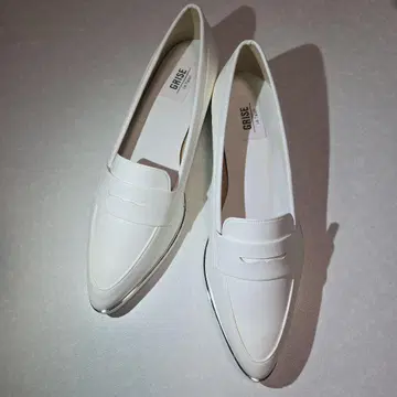 루타론 GRISE 화이트 클리어힐 로퍼 24.5cm