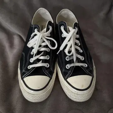 CONVERSE 블랙 로우컷 스니커즈