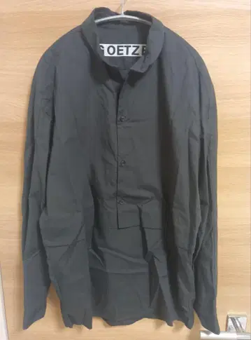 GOETZE 게츠에 긴팔 셔츠
