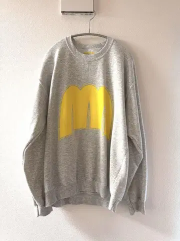 minnano MN arch logo crewneck