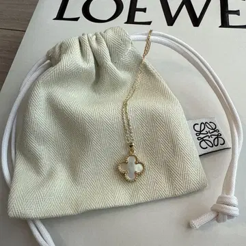클로버 모티브 목걸이 WHITE(소)