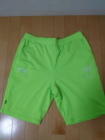 SY32 형광 그린 숏팬츠 XL