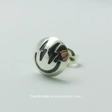한쪽 귀용 라이트닝 볼트 스마일 스터드 귀걸이 실버 925