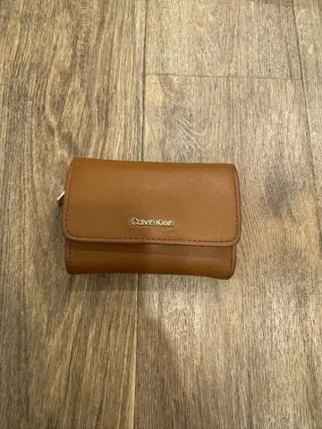Calvin Klein 접이식 지갑 브라운