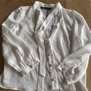ZARA 화이트 리본 5부 소매 블라우스 미사용 새상품