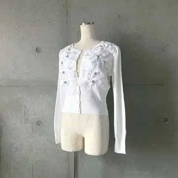 택 포함 새상품 튤 리본 숏 기장 가디건 화이트 M