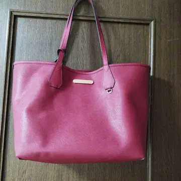 MICHAELKORS 빨간색과 베이지색 리버서블 토트백