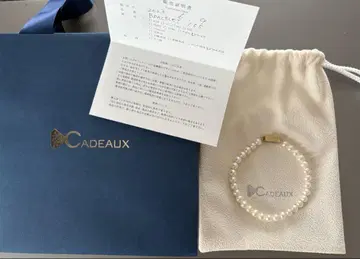 Cadeaux 카도 화이트 펄 팔찌