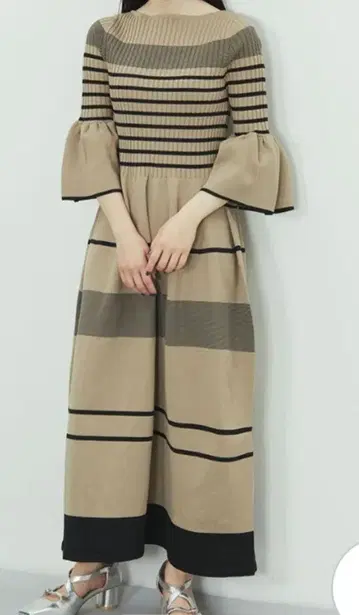 변칙 보더 무늬 니트 롱 원피스