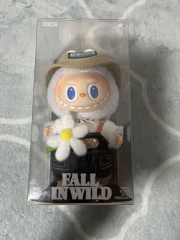 FALL IN WILD POP MART 피규어