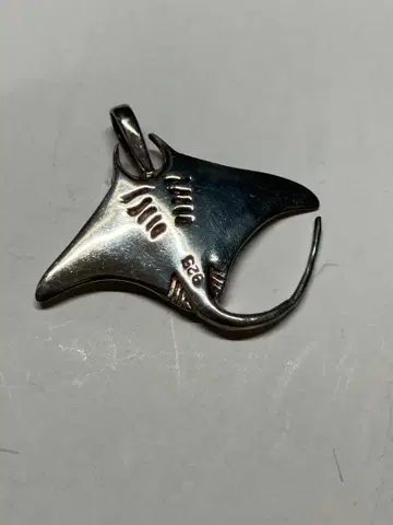 실버 925 만타 가오리 물고기 펜던트