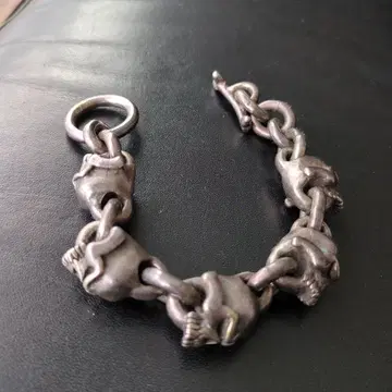 THIRTEEN DESIGNS 스컬 팔찌