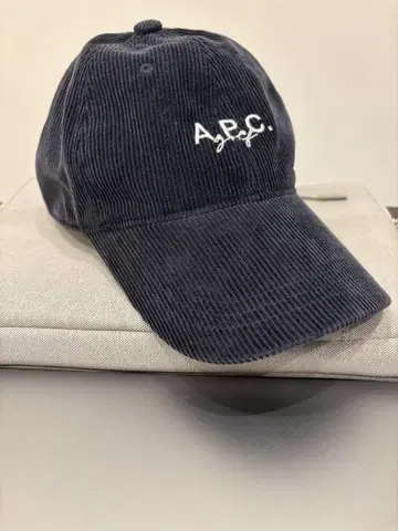 A.P.C. 골프 코듀로이 캡 (네이비)