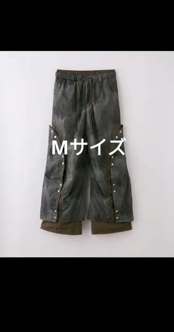 M 사이즈 그레이 버튼 팬츠