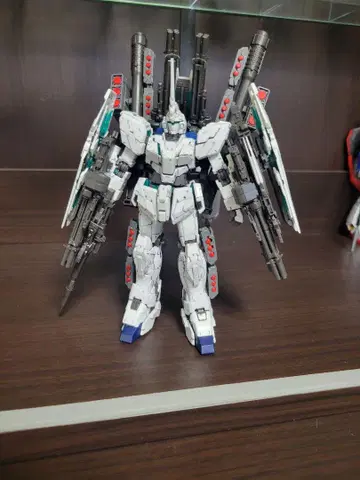 RG 1/144 풀아머 유니콘 건담 완성품