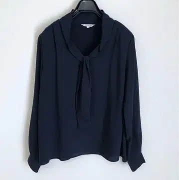 네이비 보타이 블라우스 셔츠