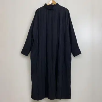 새상품급 안티카 패턴 토르소 하이넥 긴팔 롱 플리츠 원피스