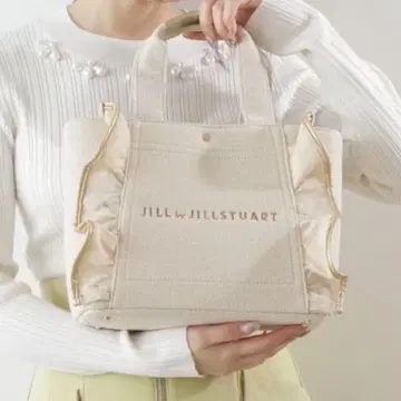 질 바이 질 스튜어트 프릴 토트 골드 라메