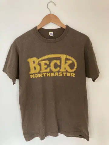 토이즈 맥코이 T셔츠 브라운 BECK