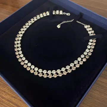 Swarovski 크리스탈 목걸이