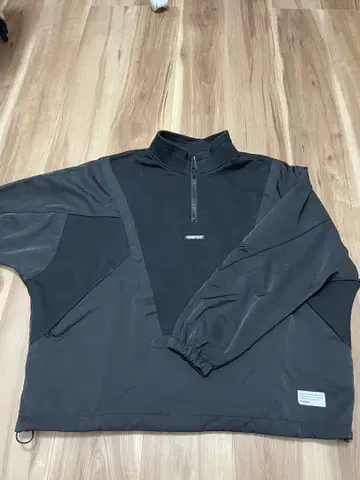 BANDEL 반델 하프 지퍼 자켓