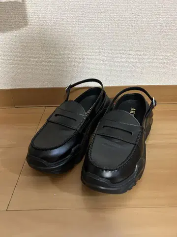 AKIKO AOKI 로퍼 25cm