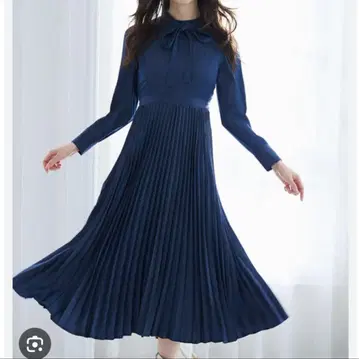 CELFORD 데님라이크 플리츠 원피스