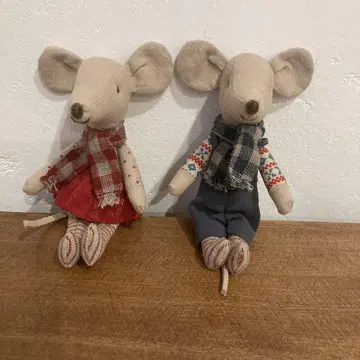 메이 레그 크리스마스 인형 쥐