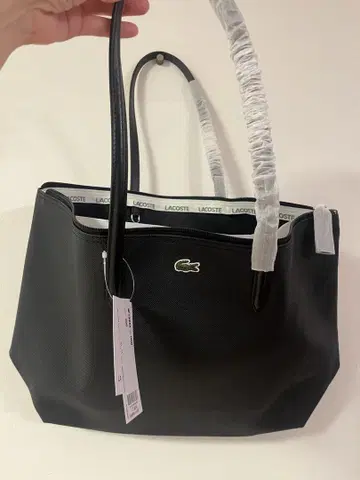 [ 새상품, 택 포함 ] LACOSTE 블랙 토트백