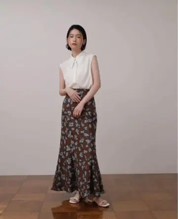 자카드 프린트 머메이드 스커트 NATURAL BEAUTY BASIC
