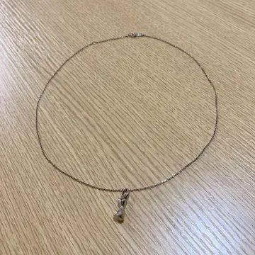 ete 로우 목걸이