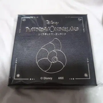 트위스테 플라티나 자켓 옥타비넬 브로치