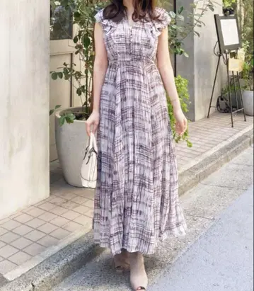 코코딜 체크 프린트 플리츠 원피스