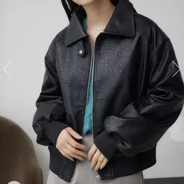 [ 새상품급 ] AZULBYMOUSSY 페이크 가죽 자켓