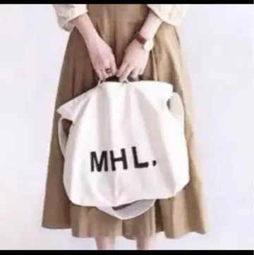 MHL. 숄더백 화이트