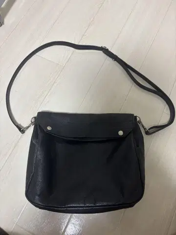 SLOW&CO Gasmask Shoulder Bag - L