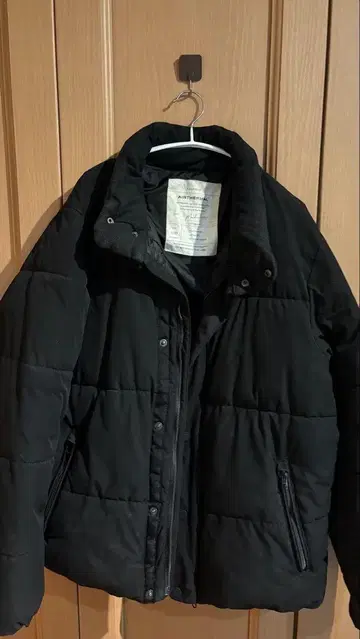 블랙 다운 자켓