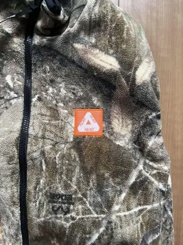 PALACE 카모 패턴 플리스 베스트 리얼트리 카모