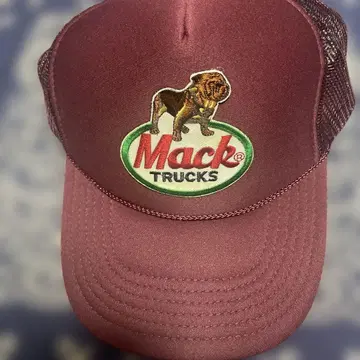 Mack Trucks 트래커 햇 버건디