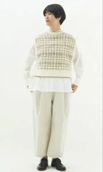 [새상품급] yuni 니트 베스트 아틀리에 드 사봉 fig London