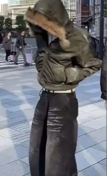 올리브 그린 퍼 포함 자켓