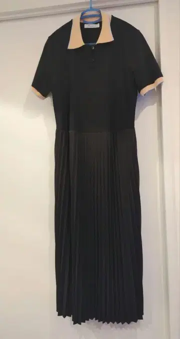 [새상품급] 타바사 폴로 카라 플리츠 원피스