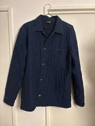 A.P.C. 네이비 퀼팅 커버올 M