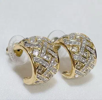 SWAROVSKI 골드 컬러 양쪽 귀걸이 큐빅 지르코니아