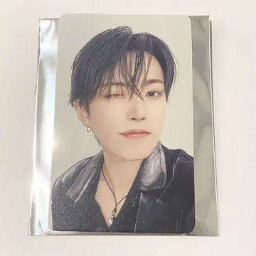 ATEEZ 사이타마 공연 한정판 CD 구매 혜택 트레이딩 카드 홍중