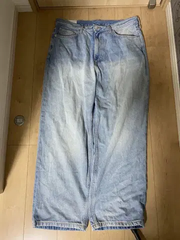 H&M 라이트 블루 배기 데님