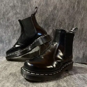 새상품급 Dr.Martens 2976 첼시 부츠 UK3 블랙