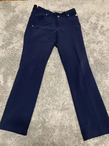 르꼬끄 스포르티브 LE COQ SPORTIF 네이비 스트레이트 팬츠