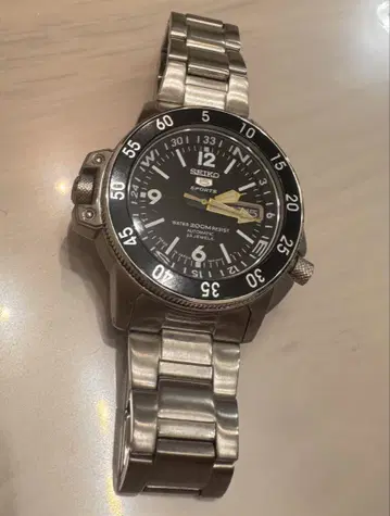 SEIKO 5 SPORTS 200m 시계 200m 방수
